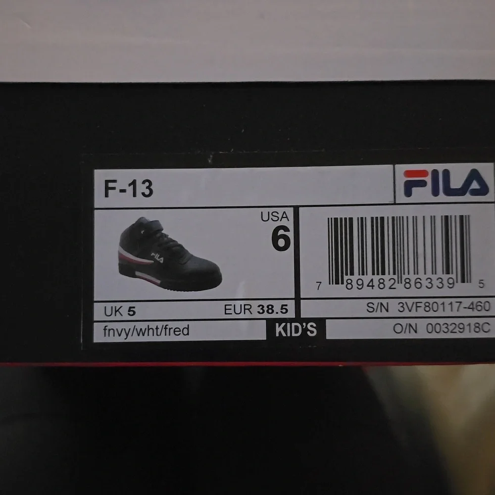 NWB Fila Kid's F-13‎ Outdoor Adjustable Sneaker Navy, White And Red size 3.5